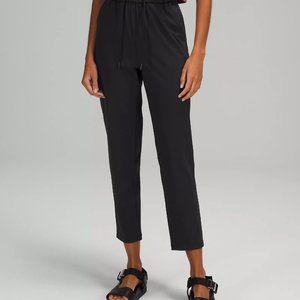 Lulu Lemon Joggers - High Rise Crop - Small
